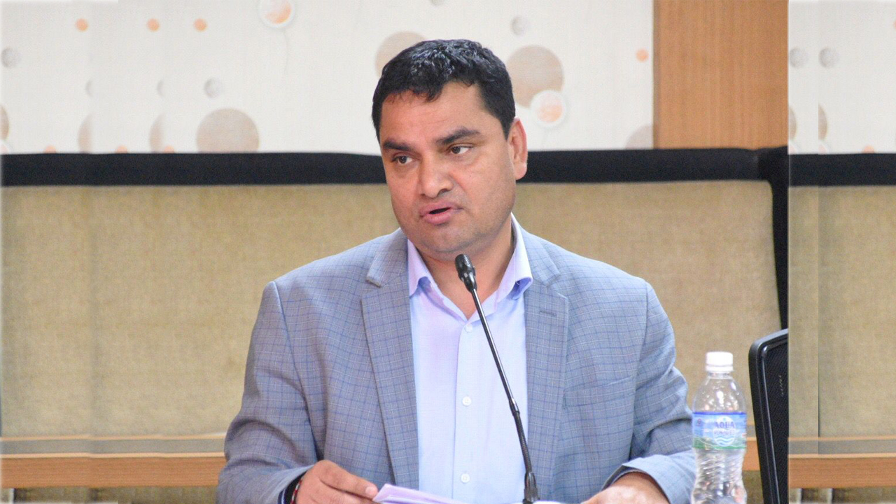 सरकारबाट बाहिरिन तीव्र दबाबपछि छलफलमा कांग्रेसका मन्त्रीहरू, सामूहिक राजीनामा दिनसक्ने