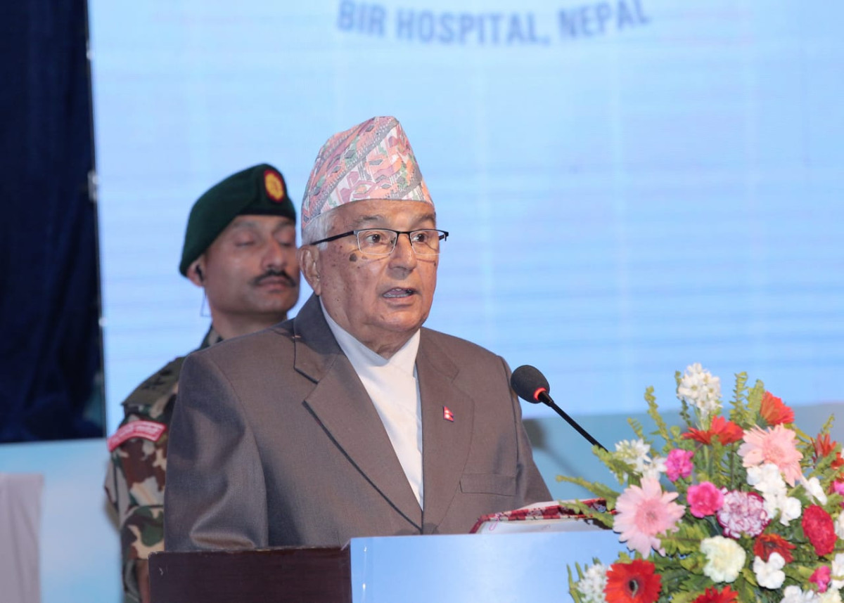 संविधानको भावनाअनुसार नागरिकको स्वास्थ्यमा समान पहुँच पुर्आउनु पर्छ : राष्ट्रपति पौडेल
