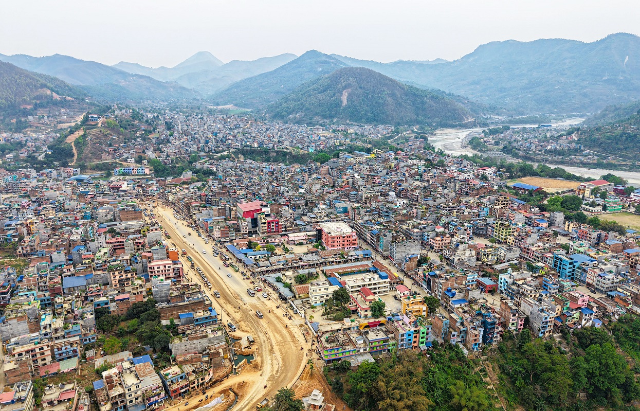 पोखरा–मुग्लिन सडक विस्तार : विद्युत् पोल एक साताभित्र हटाइँदै