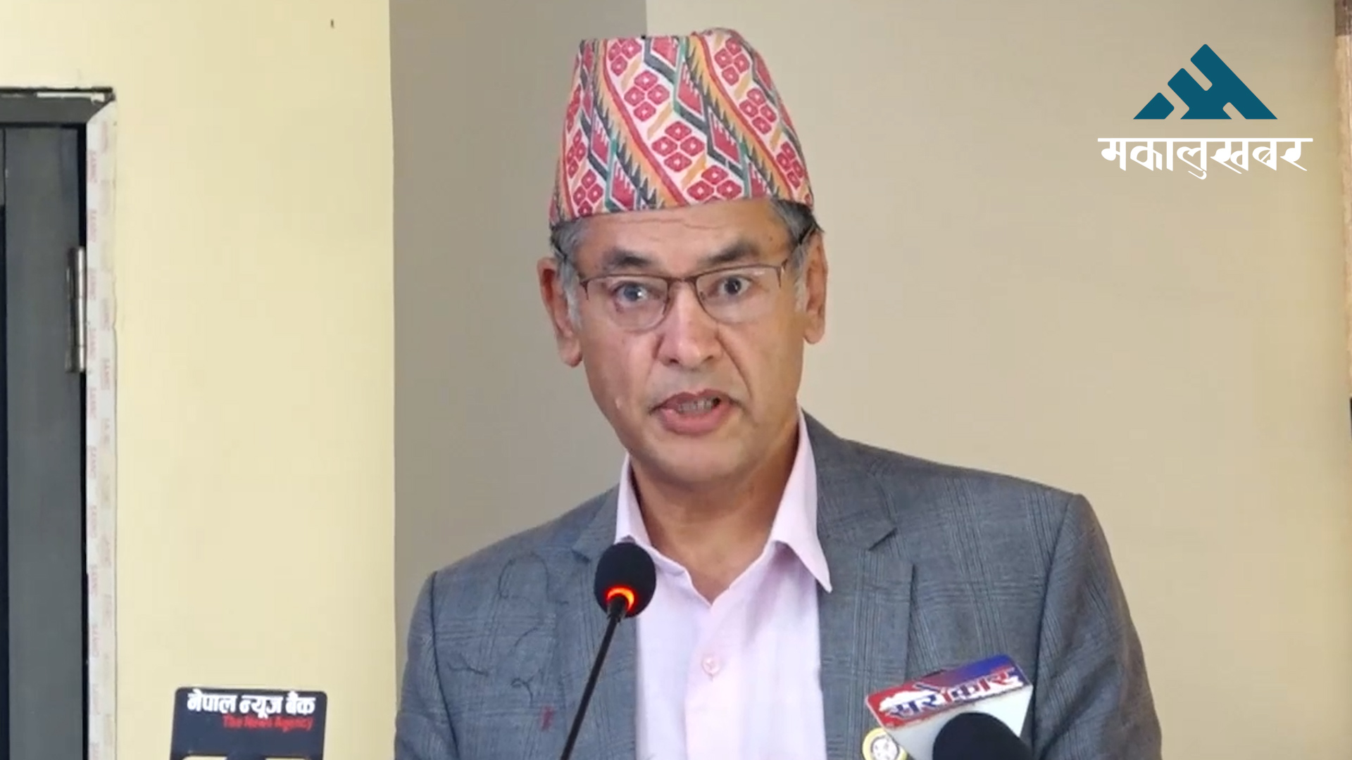 बत्ती जान थालेपछि निर्देशक शाक्यद्वारा समस्या समाधान गर्न निर्देशन