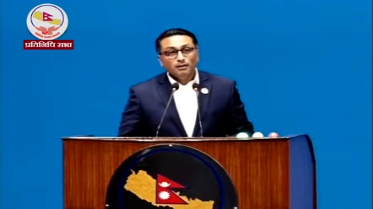 ‘मेरो नछुटोस् है’ भनेर अर्थमन्त्रीसँग संसदमै कानेखुसी गर्नुपर्ने अवस्था छ : स्वर्णिम वाग्ले