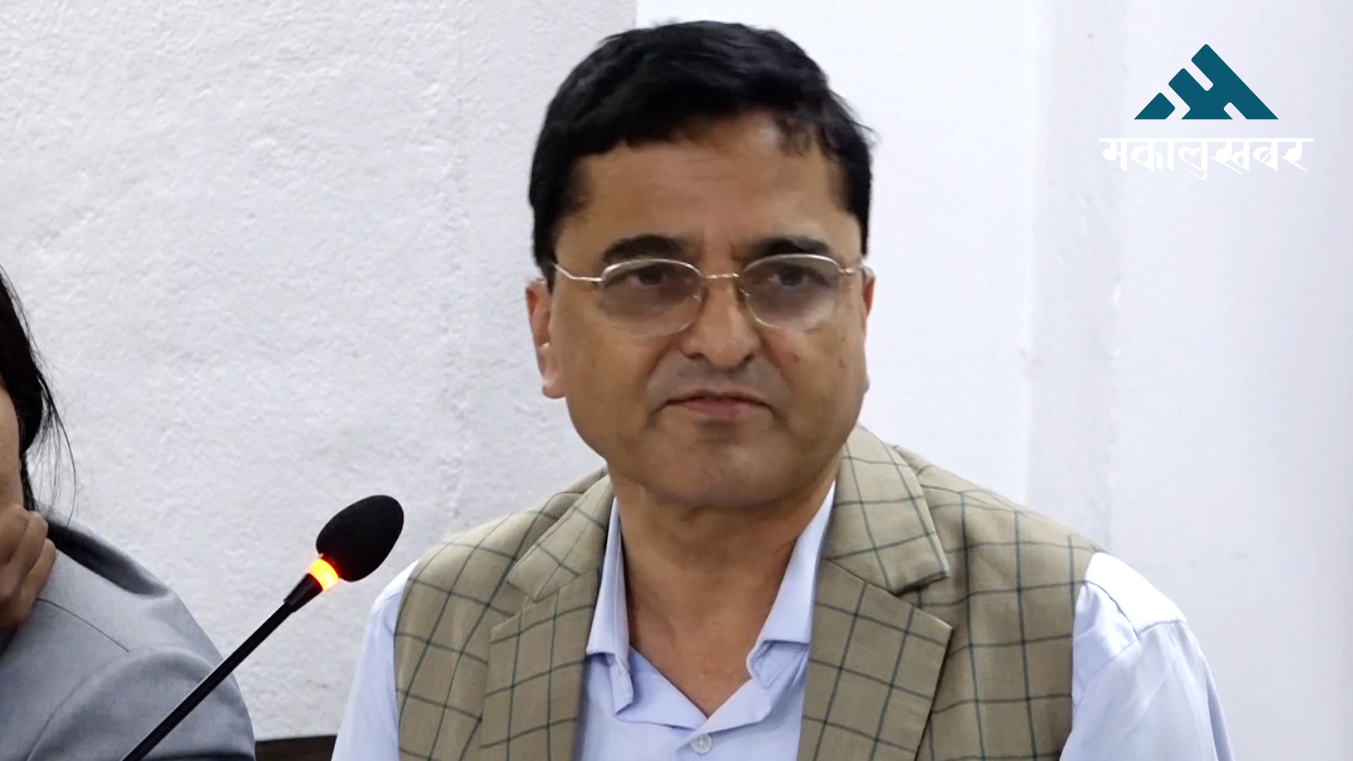 युवालाई ‘लाजघीन’ नमान्ने संस्कार सिकाउनुपर्छ : योगेश भट्टराई (कुराकानी)