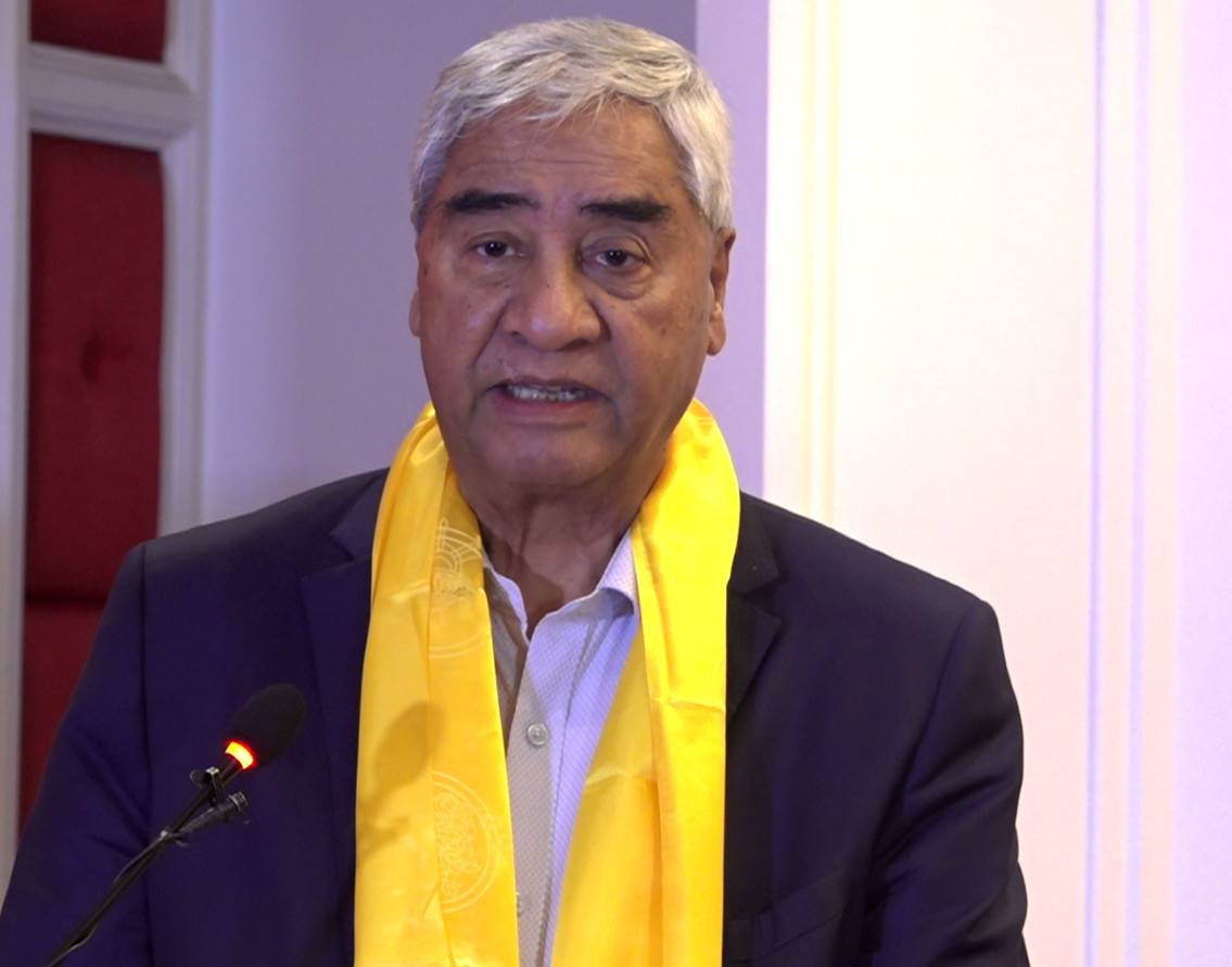 विदेशको नागरिकता लिइरहेकाहरूलाई नेपाली नागरिकता दिन सकिँदैन : देउवा