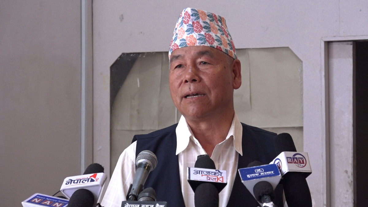 सत्तारुढ दलहरू एकअर्कालाई सिद्ध्याउने मानसिकताले अघि बढे : देव गुरुङ