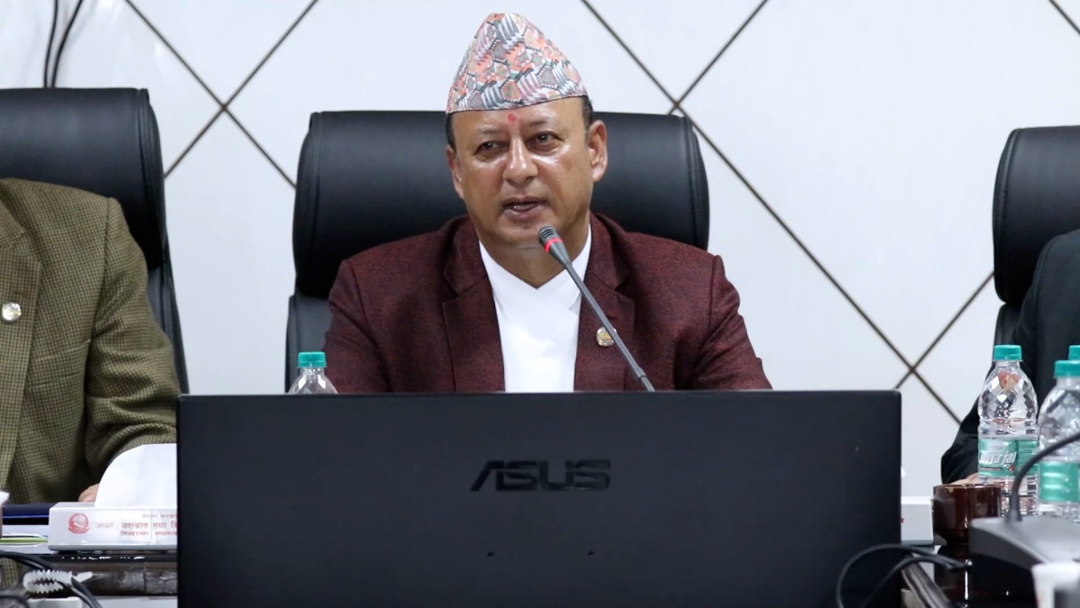 कर्मचारीहरूप्रति ऊर्जामन्त्रीको कटाक्ष : कामप्रति गम्भीर नहुने प्रवृत्तिले देश कहाँ पुग्छ ?