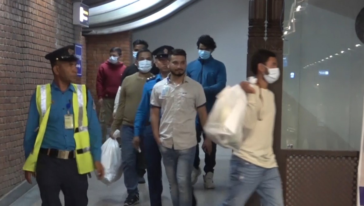 अमेरिकाले थप ८० नेपाली नागरिकलाई गर्‍यो डिपोर्ट