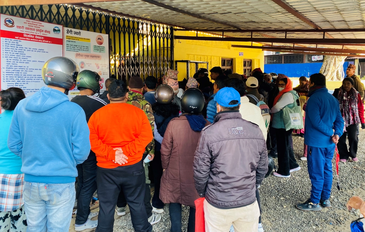 पोखराको सहरी स्वास्थ्य प्रवर्धन केन्द्रमा सेवाग्राहीको चाप
