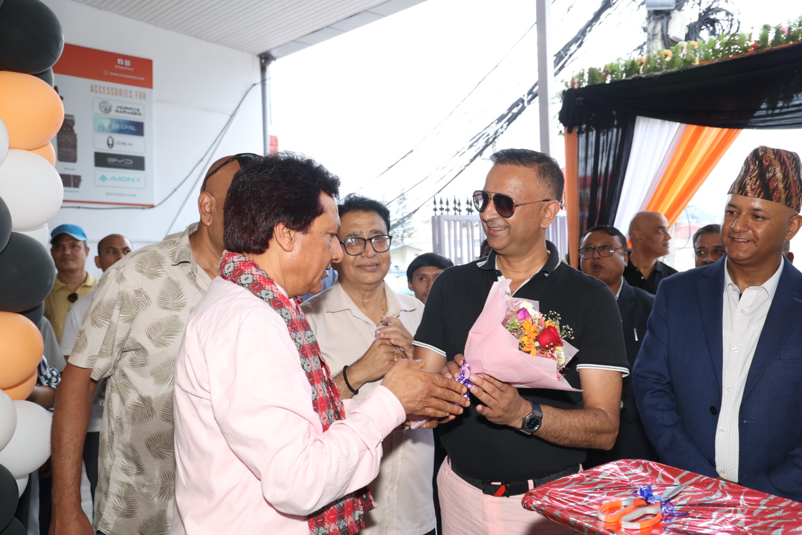 विद्युतीय गाडीहरूका प्रिमियम एसेसोरिज अब एकैठाउँमा, कालोपुलमा खुल्यो अटो पार्लर