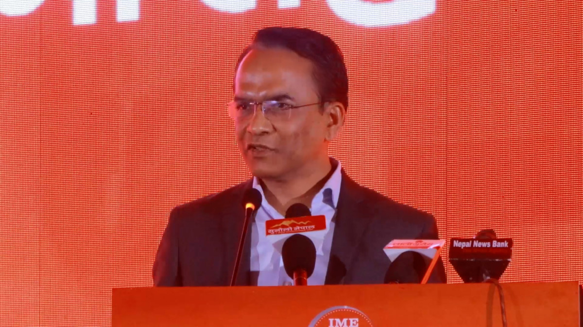 २५ वर्षदेखि निरन्तर सेवामा कुनै कम्पनी रहनु महत्वपूर्ण : गभर्नर पौडेल