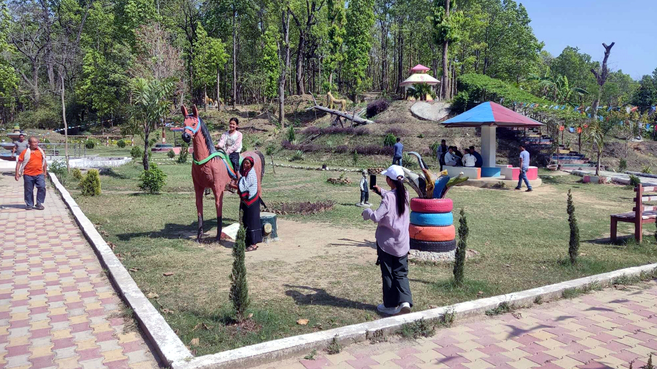 आन्तरिक पर्यटकको रोजाइमा कुलपानी हरित उद्यान