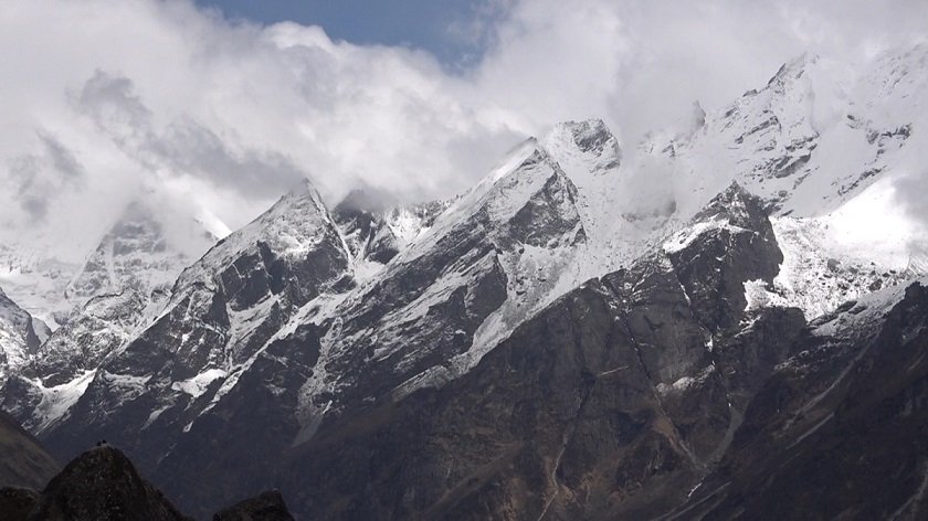 ग्लोबल वार्मिङले पग्लायो लाङटाङ, हिमरेखा सरेपछि पर्यटक घटे