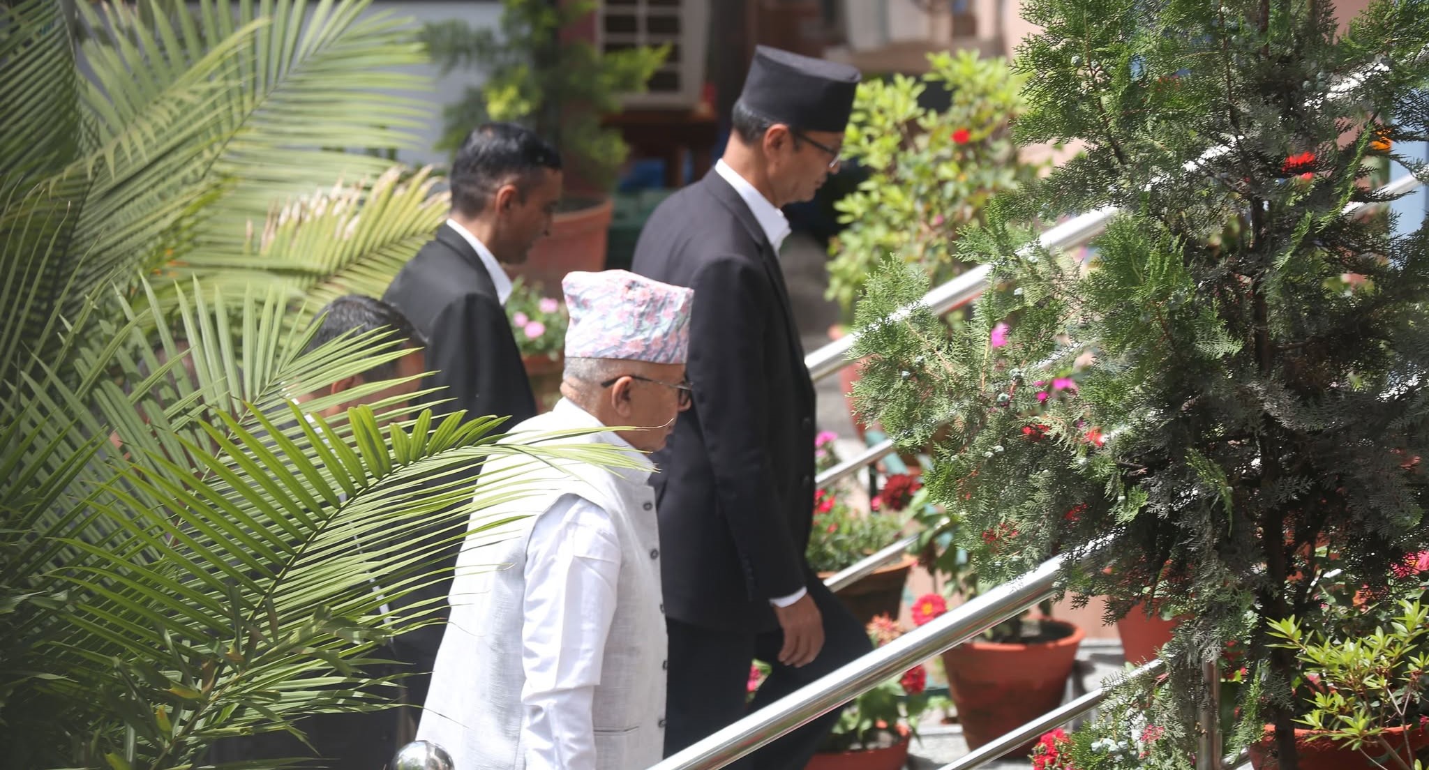 माधव नेपाललाई ३५ लाख धरौटीमा छाड्ने विशेष अदालतको आदेश (आदेशसहित)