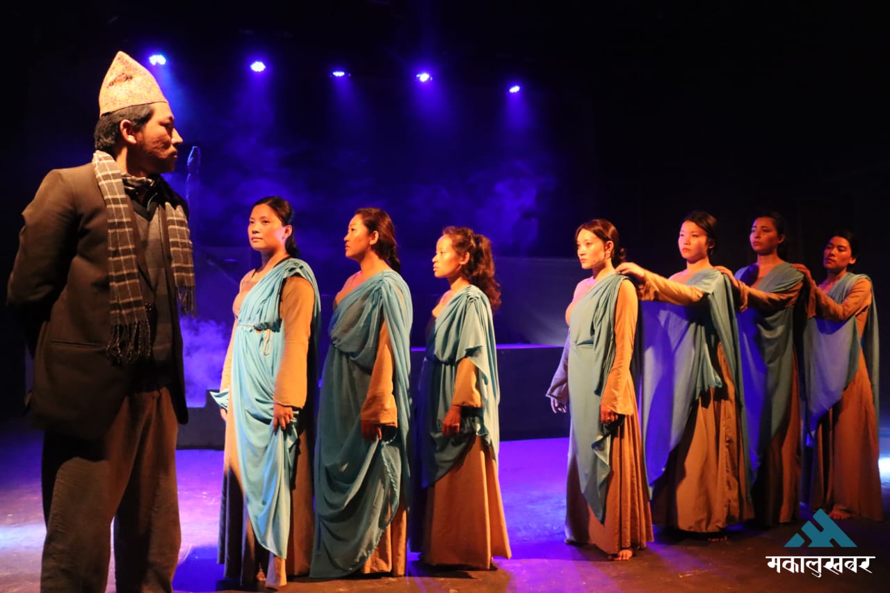 शिल्पी थिएटरमा नाटक ‘डल्ले खोला’ (तस्बिरहरु)
