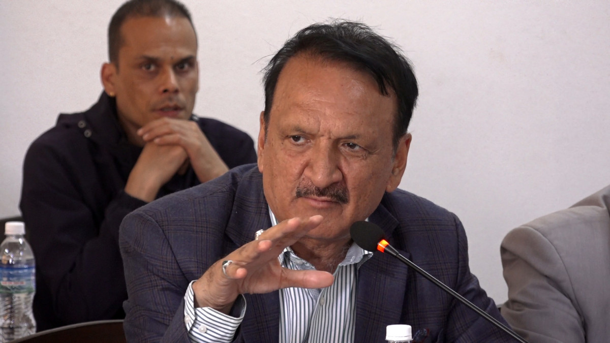 आन्तरिक उद्योगको संरक्षणका लागि आयातित वस्तुको भन्सार दर बढाउनुपर्छ : प्रकाशशरण महत