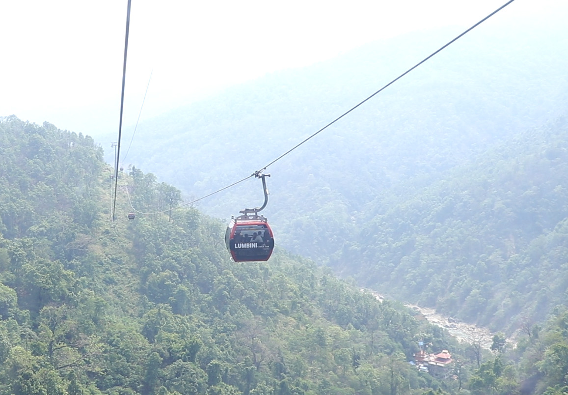 लुम्बिनी केबलकार चढ्न पुगे दुई वर्षमा साढे तीन लाख पर्यटक