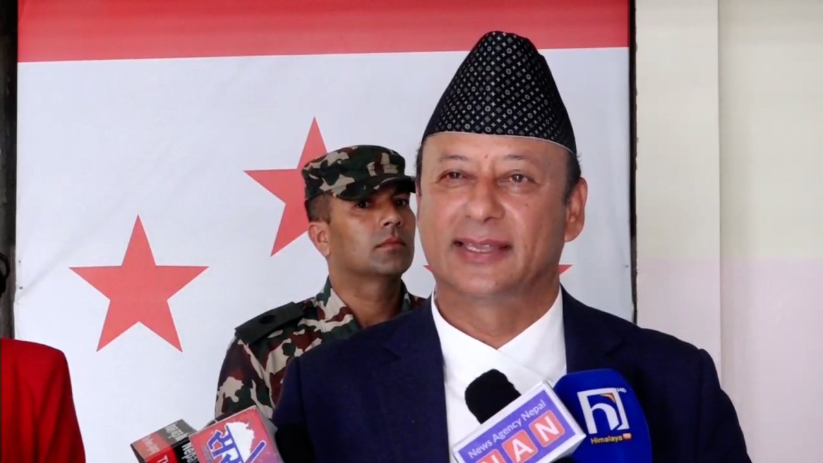 संविधान संशोधनबारे सरकारले छलफल गरिरहेको छ : दीपक खड्का
