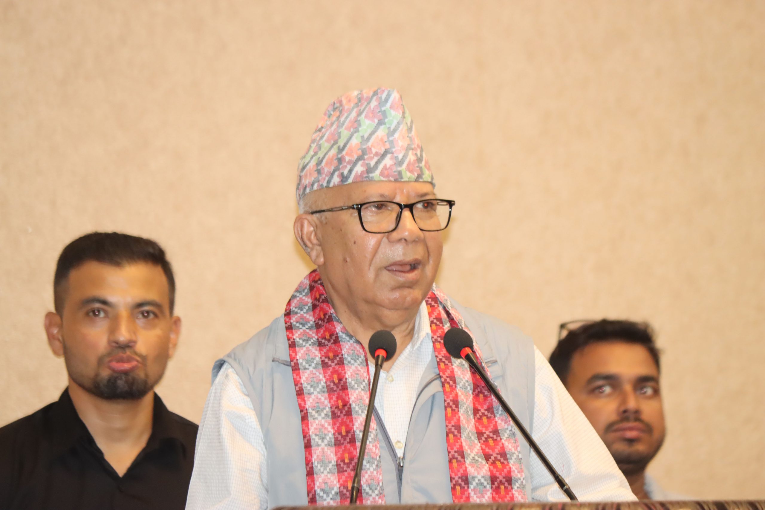 माधव नेपाल अस्पताल भर्ना