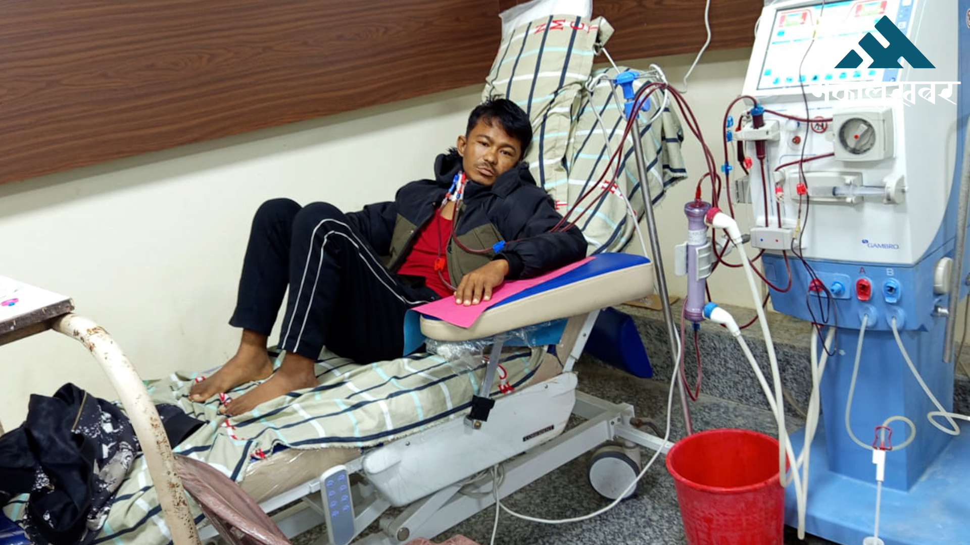 मिर्गौला फेल भएका कैलाशको उपचार रोकियो, प्रशासनको दस्तखतको पर्खाइ !