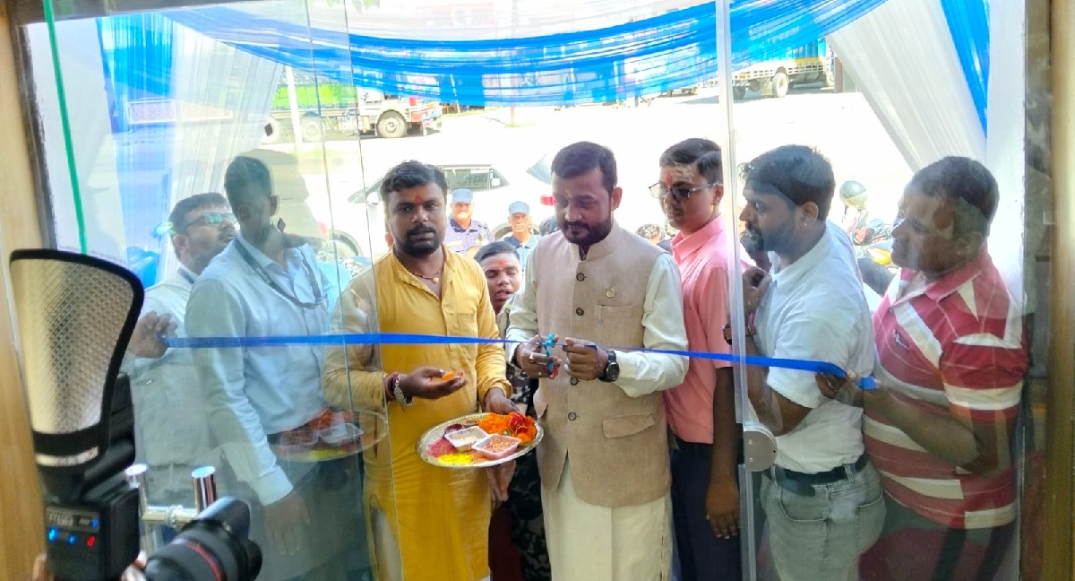 कजारियाको नयाँ शोरूम वीरगन्ज, पर्सामा उद्घाटन
