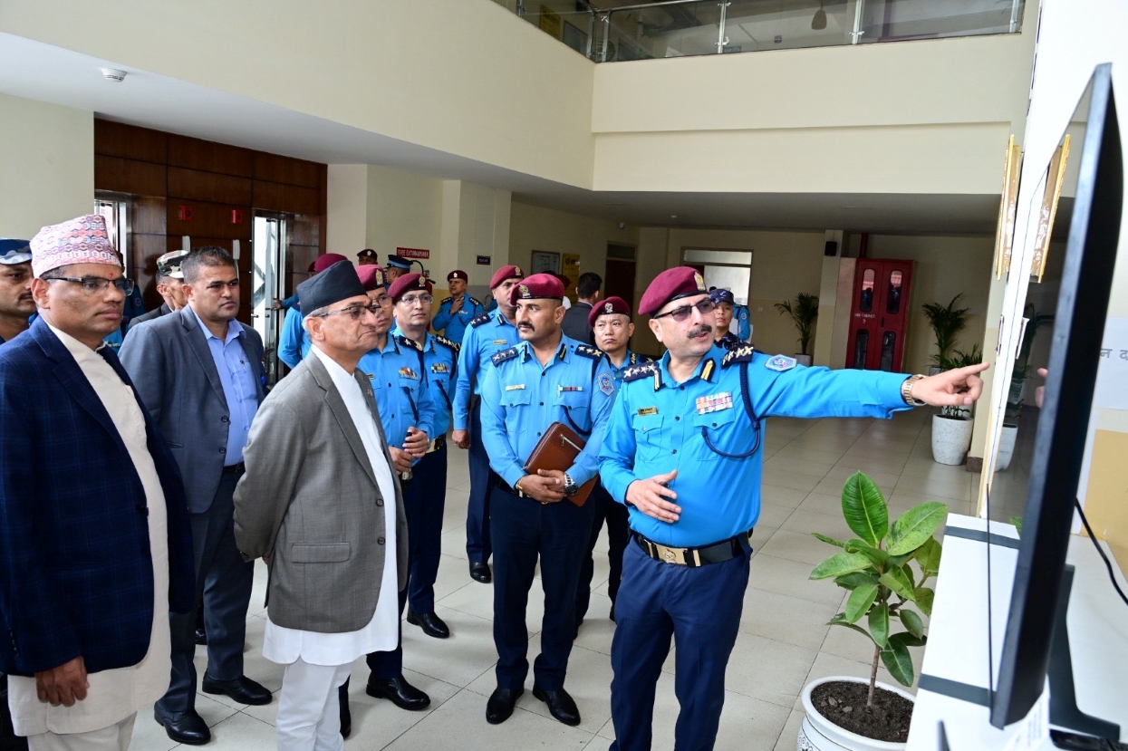 नागरिकले सुरक्षाको अनुभूति प्राप्त गर्ने गरी कार्यसम्पादन गर्न गृहमन्त्रीको निर्देशन