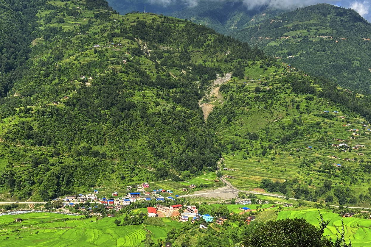 एउटै पालिकाका दुई हजार ४३८ घर बाढी पहिरोको जोखिममा