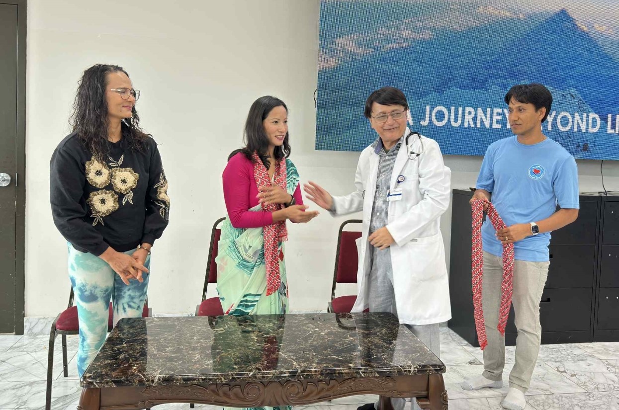 सगरमाथा आरोही दुई नेपाली महिला टेक्ससको ड्यालसमा सम्मानित
