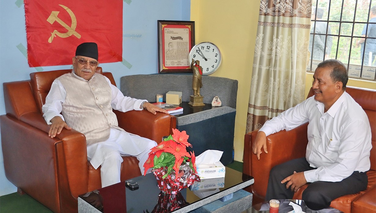 विप्लवसँग एकताको पहल तीव्र, प्रचण्ड आफै पुगे हरिसिद्धि निवास