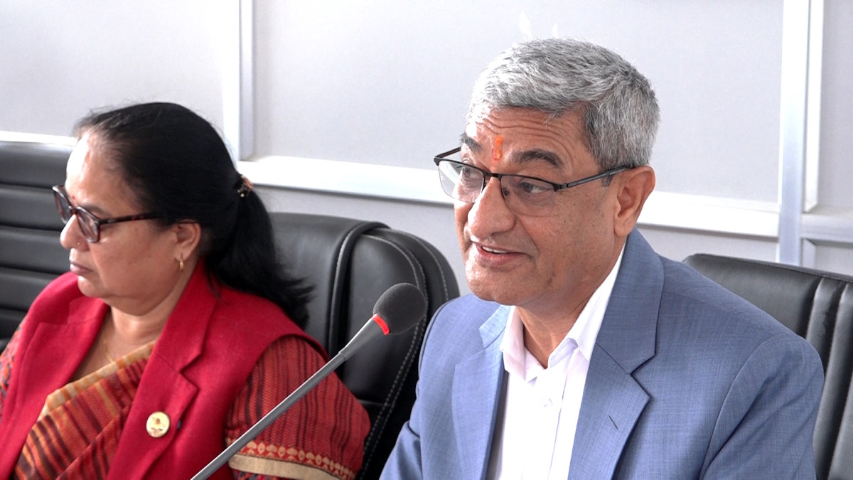 नेपालको संविधानले दोहोरो नागरिकताको परिकल्पना गरेको छैन : गृहमन्त्री