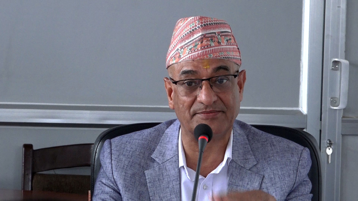 आम नागरिकलाई नागरिकताविहीन बन्नुपर्ने अवस्थाको अन्त्य गर्न ऐन संशोधन गर्नुपरेको हो : गृहमन्त्री लेखक