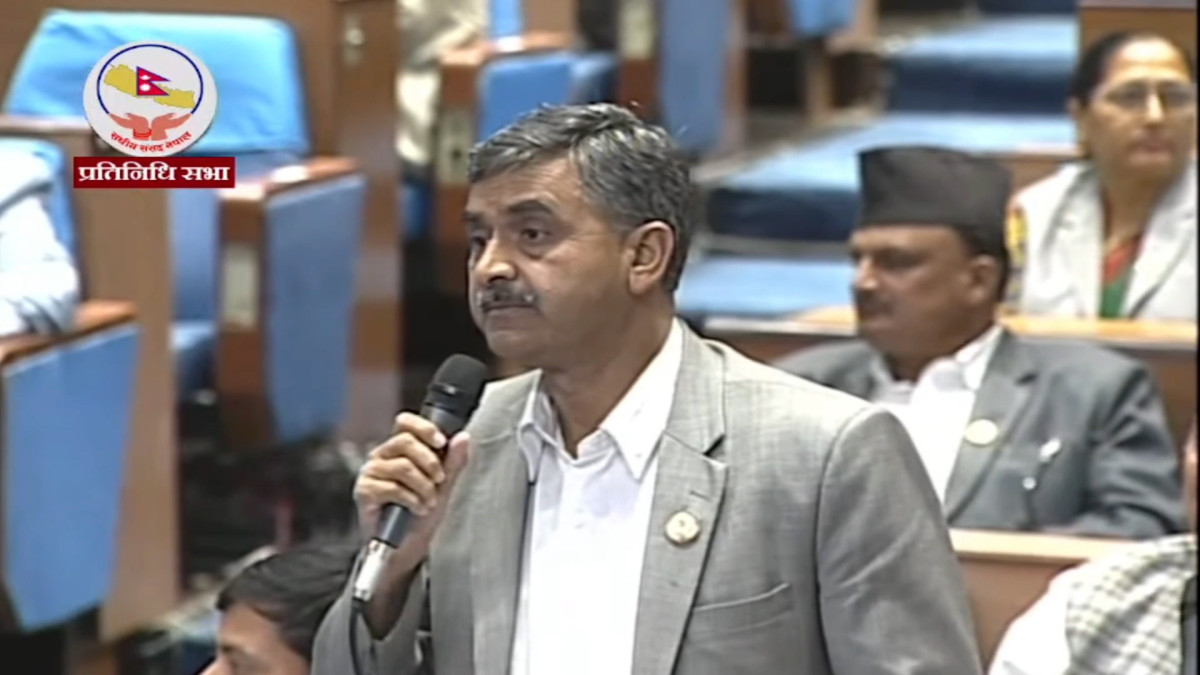 सिद्धार्थ राजमार्ग २० घण्टादेखि अवरुद्ध, सिद्धबाबा सुरुङ मार्गबाट साना गाडीहरू पास गराउन माग