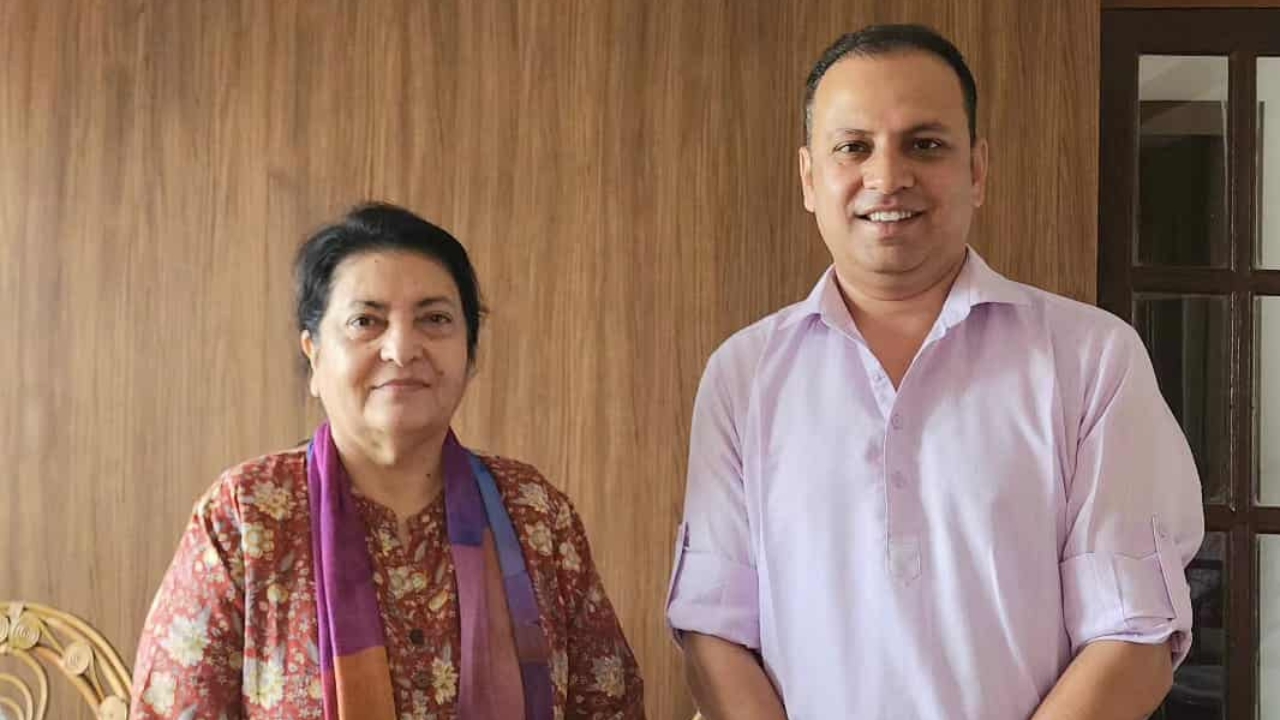 पूर्वराष्ट्रपति भण्डारी र रास्वपाका प्रवक्ता मनिष झाबीच भेटवार्ता