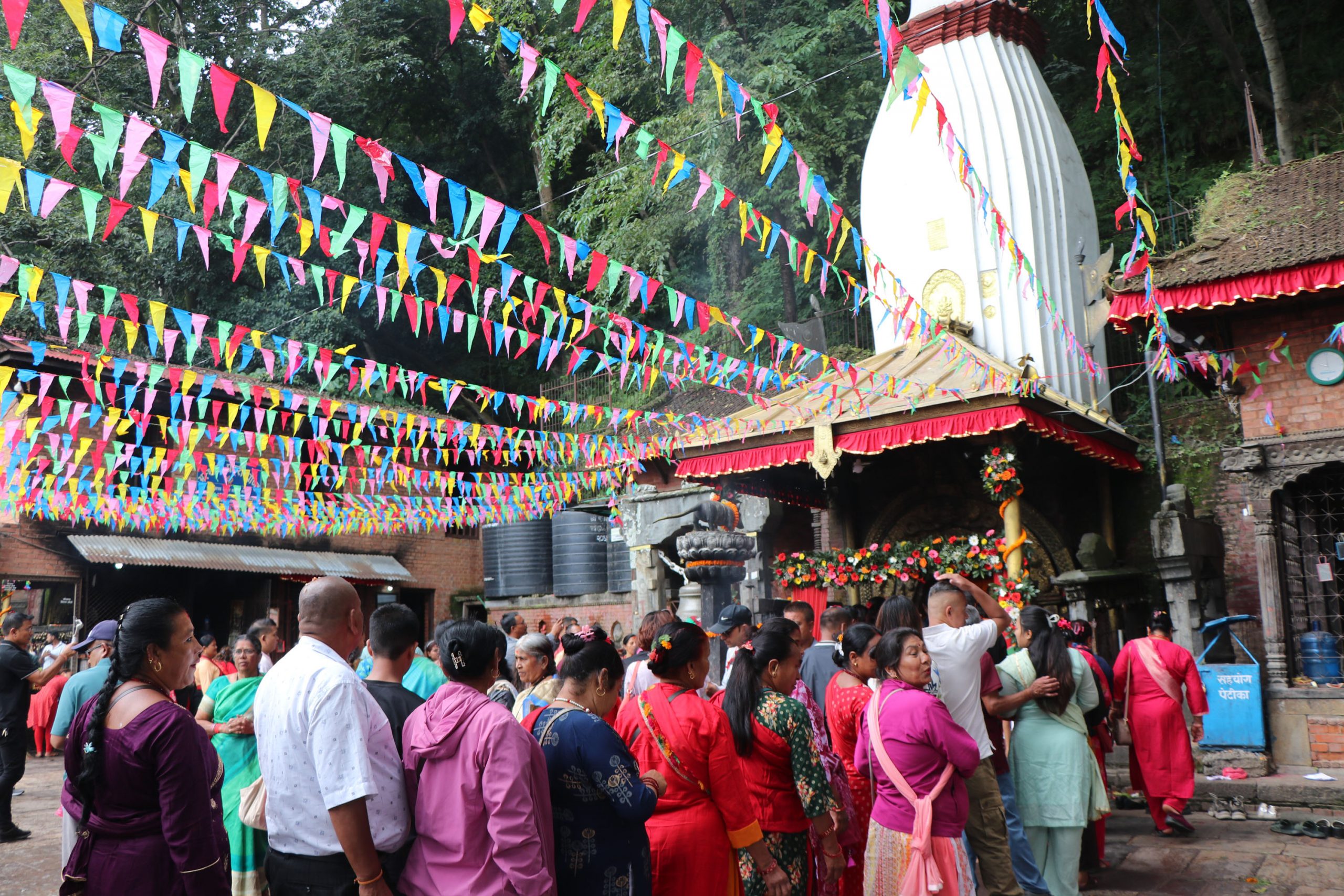 सिन्दुर खेलेर हर्षोल्लासका साथ सम्पन्न गरियो गणेश जात्रा