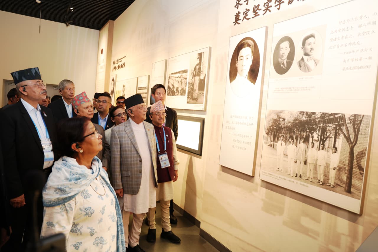 प्रधानमन्त्री ओलीले गरे चाउ एनलाइ र तेङ यिङ्चाओ स्मृति संग्रहालयको अवलोकन (तस्बिरहरू)