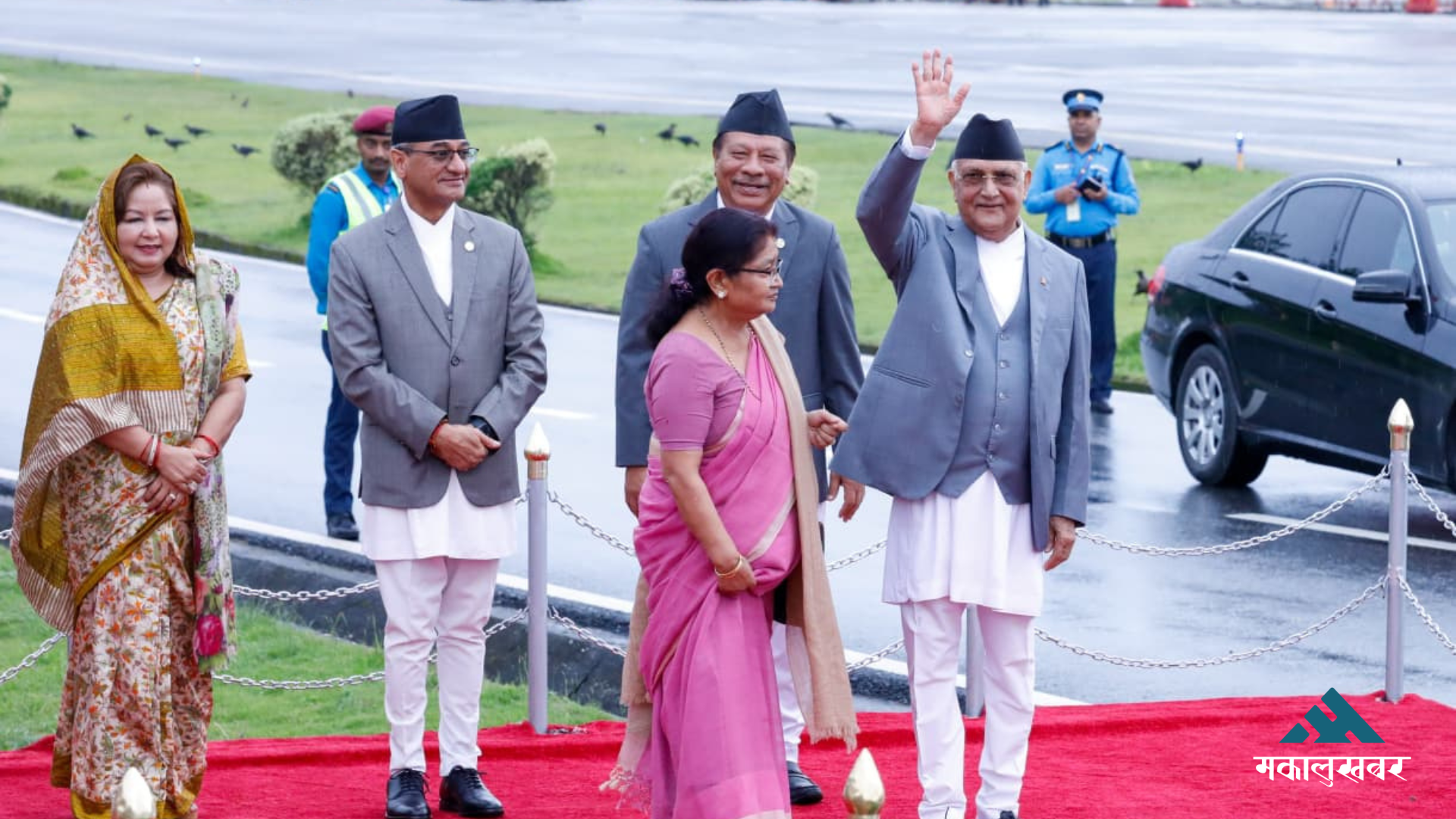 प्रधानमन्त्री ओली चीन प्रस्थान (तस्बिरहरू)