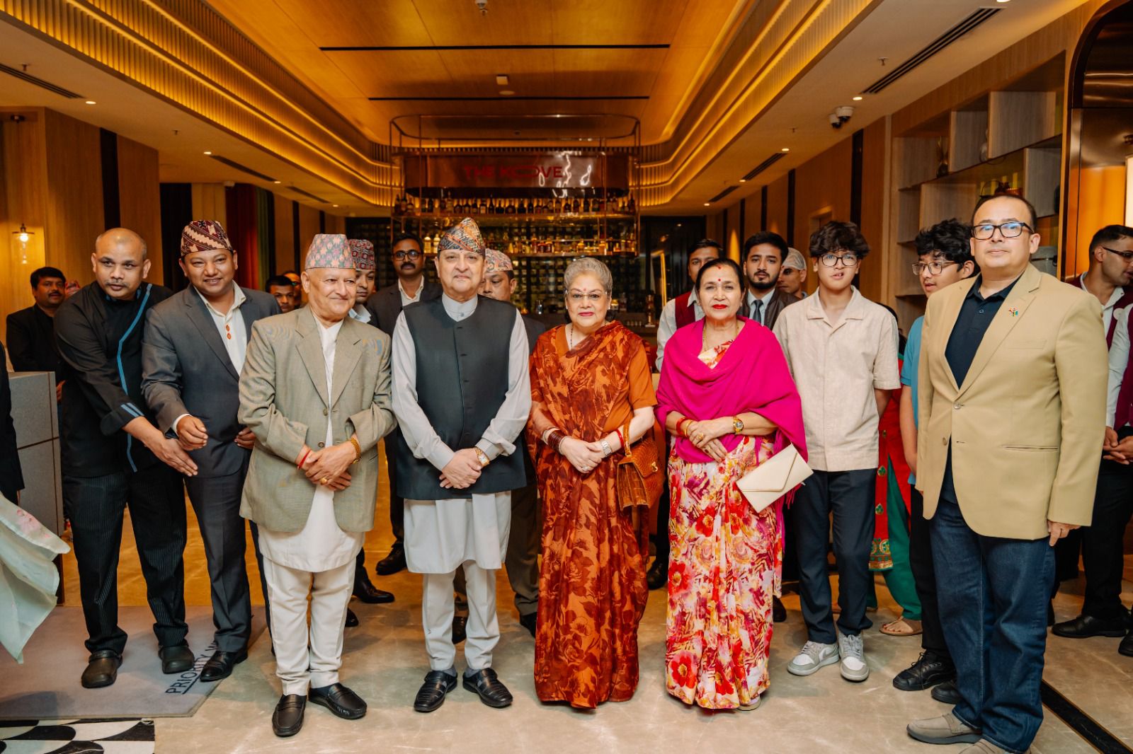 पूर्वराजा ज्ञानेन्द्र शाह परिवारसहित होटल मर्क्युरमा (तस्बिरहरू)