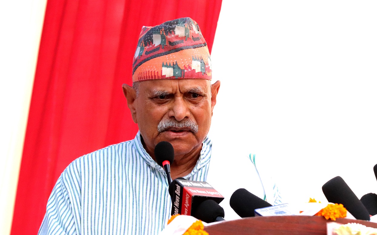 शैक्षिक उन्नयनमा पूर्वराष्ट्रपति यादवको जोड
