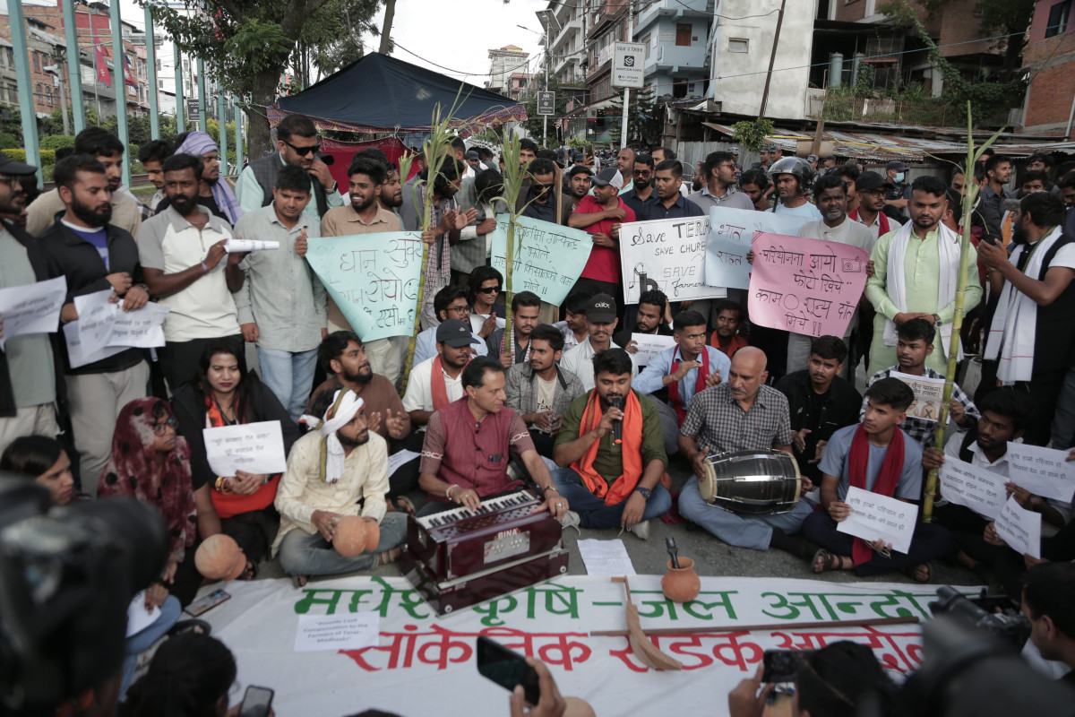 ‘तराई-मधेसका किसानलाई नगद क्षतिपूर्ति दे’ (तस्बिरहरू)