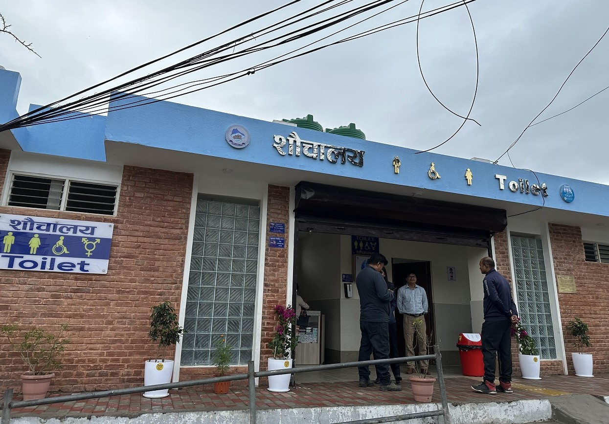 ‘स्मार्ट’ शौचालयमा स्नान र स्तनपान कक्ष !
