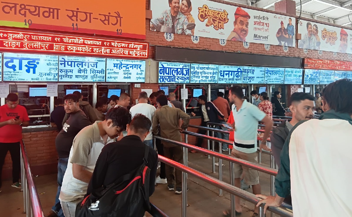 नयाँ बसपार्कमा यात्रुको घुइँचो बढ्दै