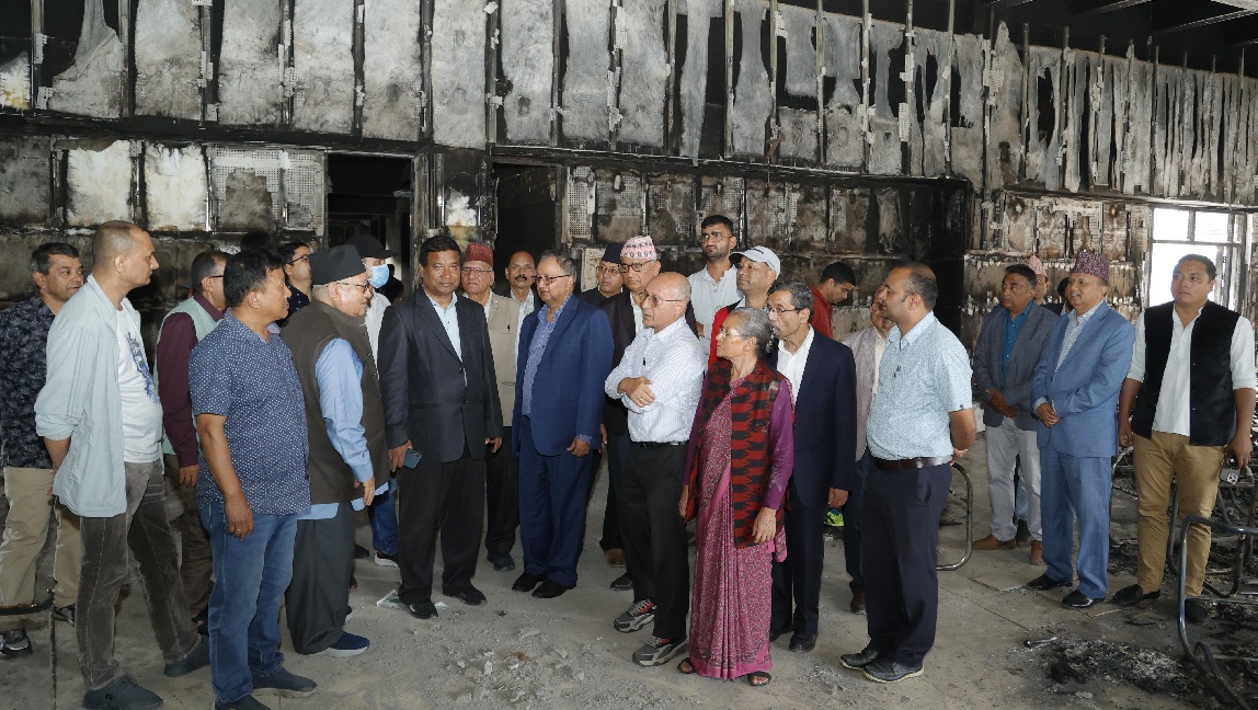 एमाले नेताहरूद्वारा कांग्रेस पार्टी कार्यालय अवलोकन