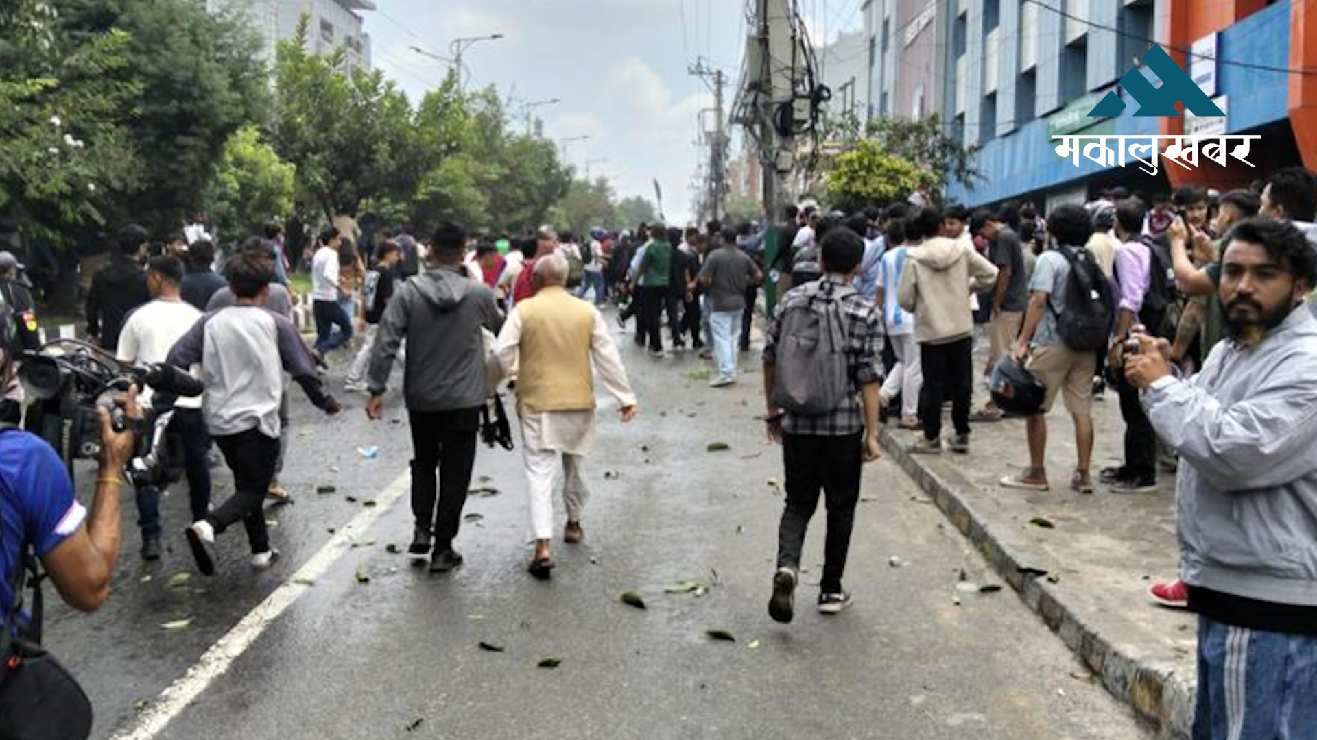 जेनजीको प्रदर्शनमा अश्रुग्यास प्रहार
