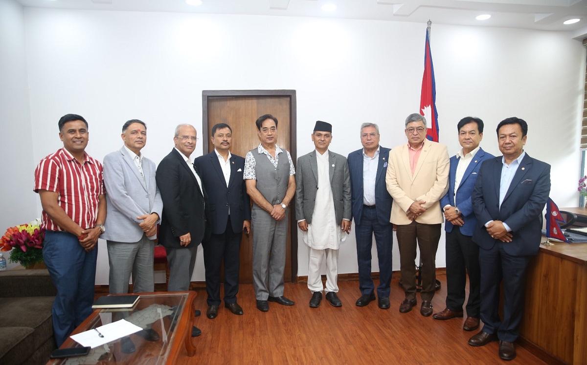 उद्यमी व्यवसायीको मनोबल उकास्ने गरी सुरक्षाको प्रत्याभूति दिलाउन गृहमन्त्रीलाई चेम्बरको आग्रह