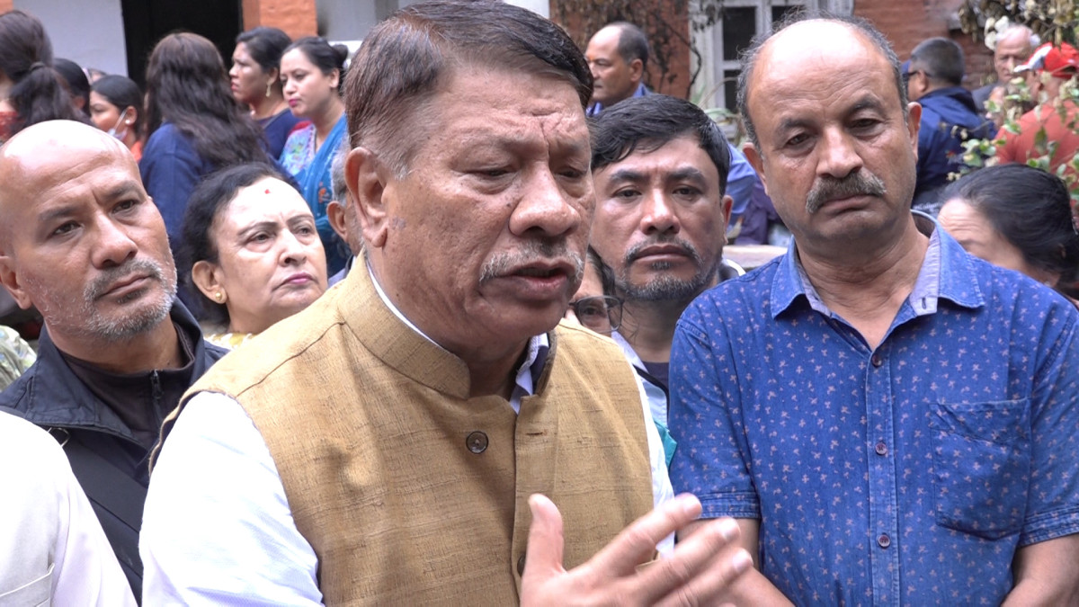 कांग्रेसका इमान्दार नेताहरु बस्ने घर जलाइयो : प्रकाशमान (भिडिओ)