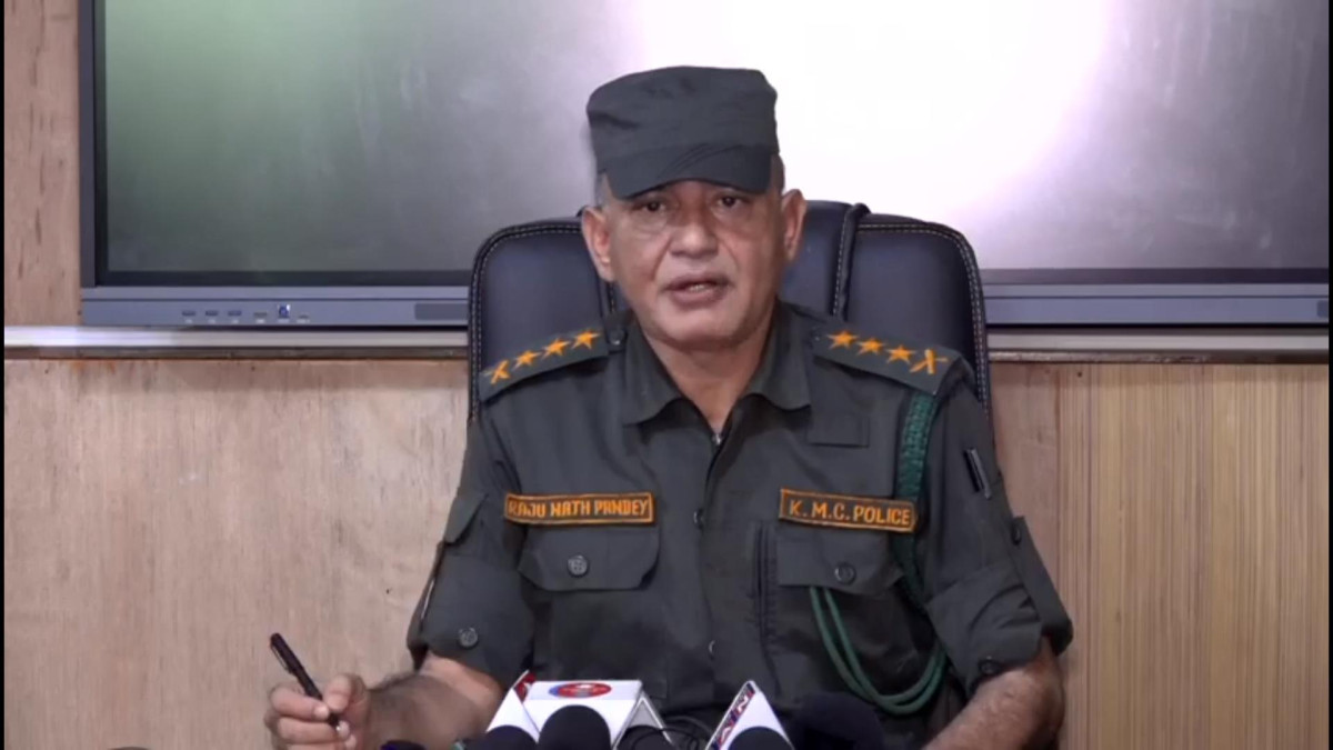 सम्पत्ति रक्षाका लागि दमकल पठाउँदा ढुंगा हानिएपछि पछि हट्यौँ : राजुनाथ पाण्डे (भिडिओ)