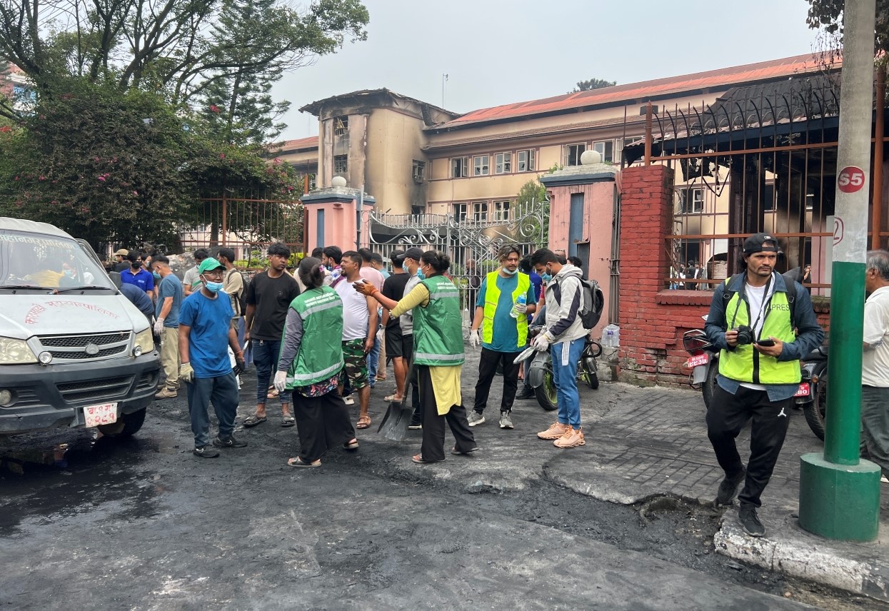 आजदेखि सरकारी कार्यालयमा सरसफाइ अभियान