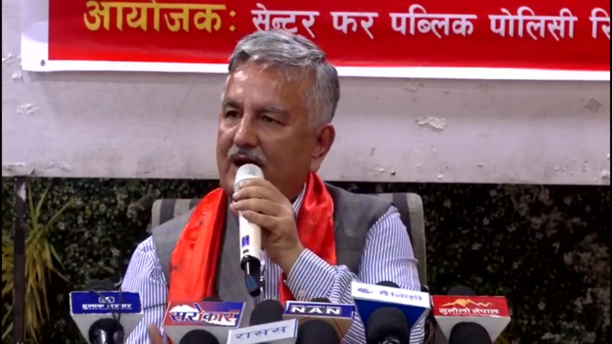 राष्ट्रपतिलाई राजनीतिक दलमा आबद्ध हुन संविधानले रोक्दैन : एमाले उपाध्यक्ष पाण्डे