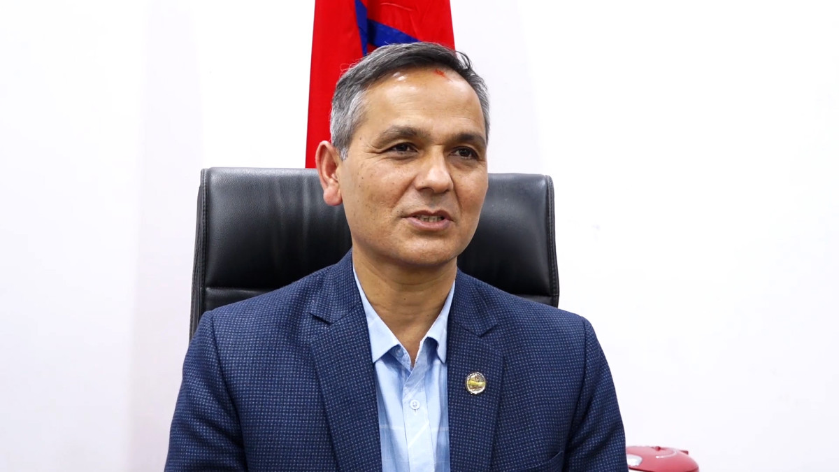 भ्रष्टाचार आरोपी भाग्न नसक्ने अवस्था आएपछि ‘नेपालमै छु’ भनेर देखापर्न थाले: गृहमन्त्री अर्याल