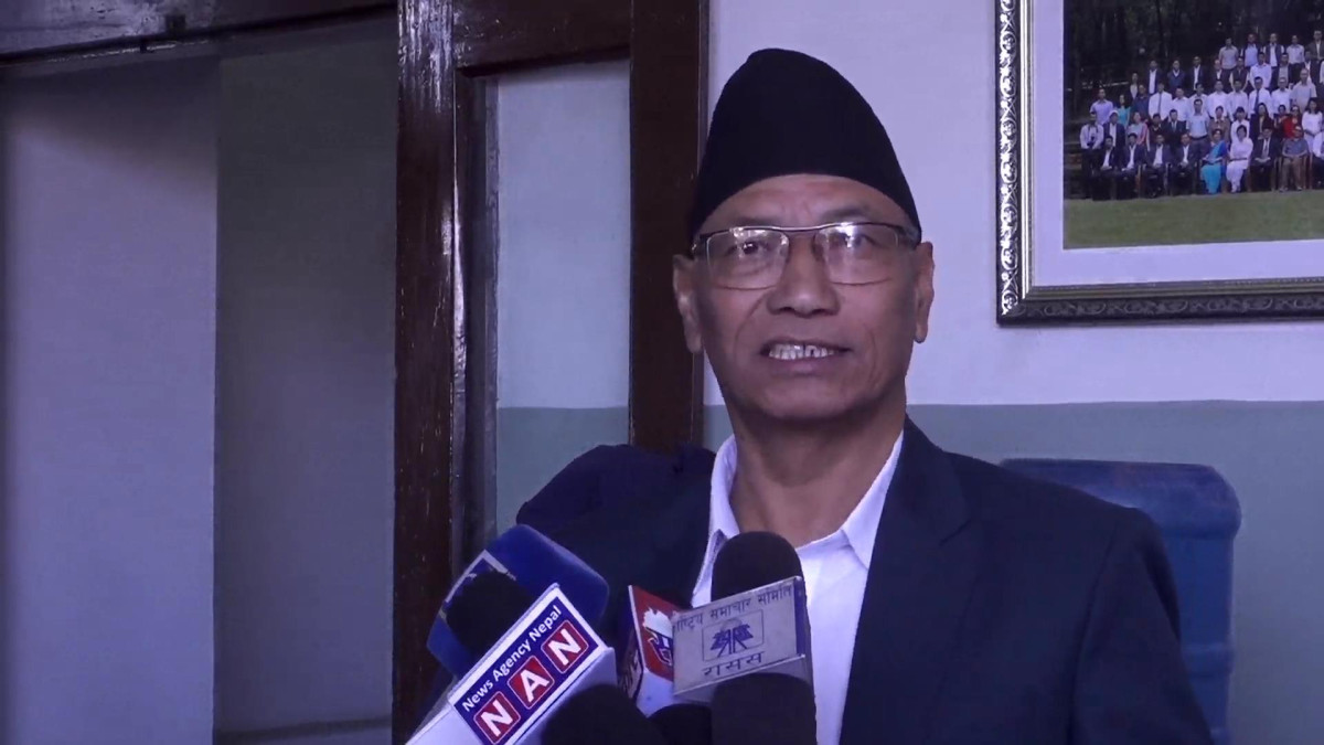 संसद पुनः स्थापनाको बाटोमा लाग्नु हुँदैन: राजेन्द्र श्रेष्ठ