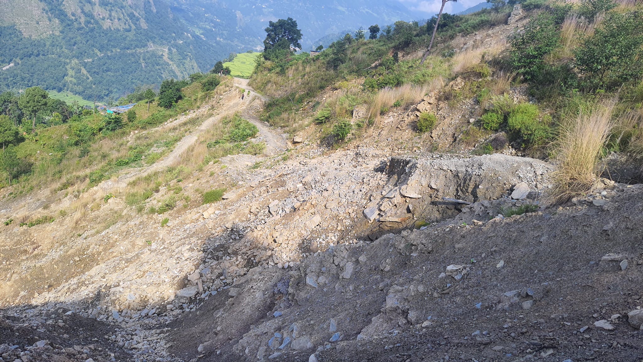 प्रदेश गौरबका दुई सडक छ वर्ष बित्दा पनि अलपत्र