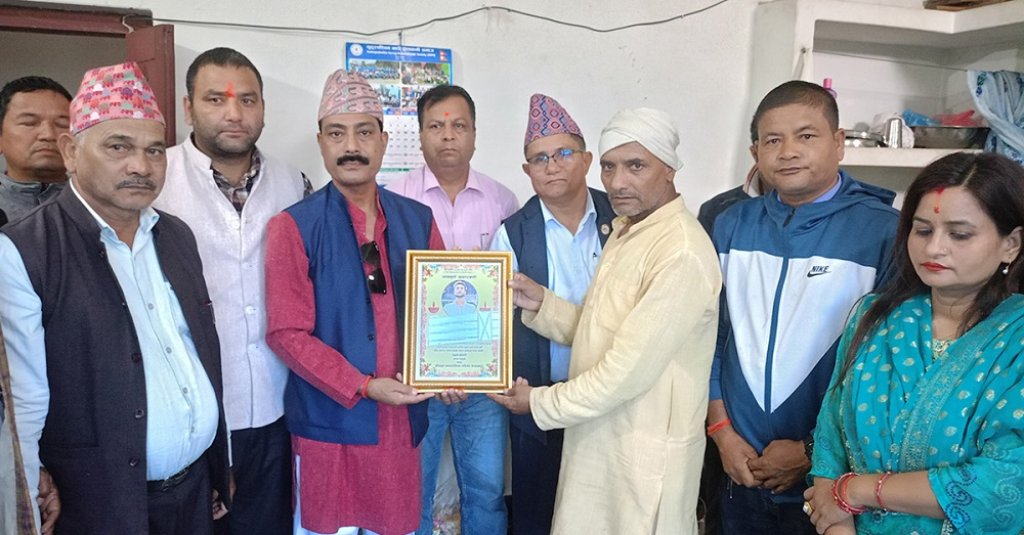 विपिनको नामबाट भीमदत्तले चोक नामकरण गर्ने, दुई लाख राहत